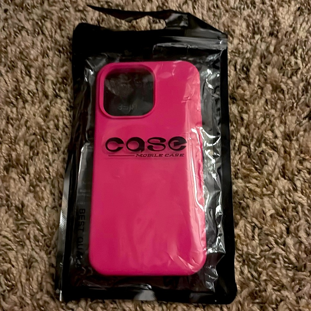 Brand new never used bought the wrong phone case size